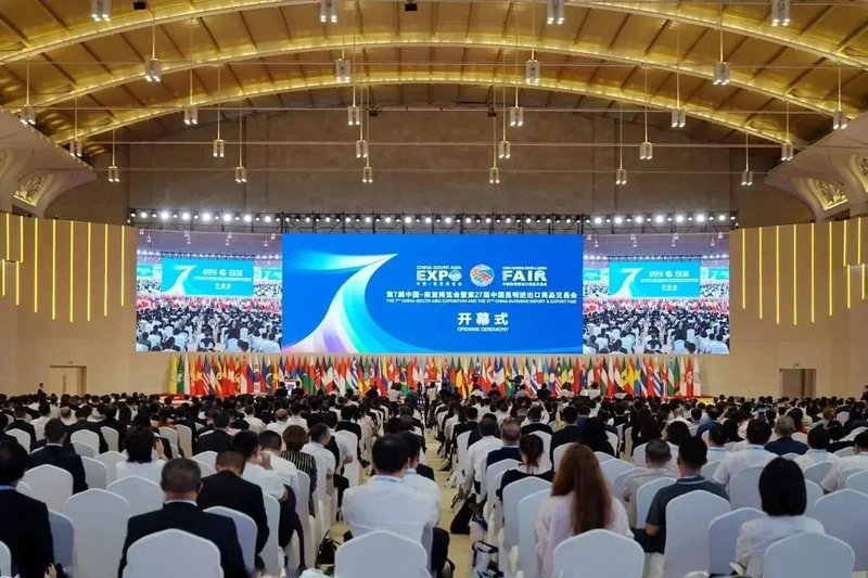 惊艳亮相南博会 | 利亚德打造视觉盛宴