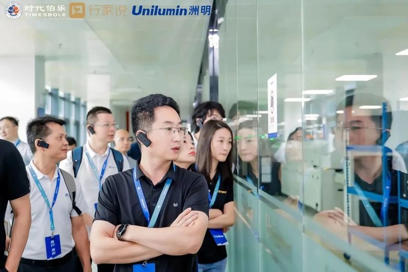 走进洲明，探秘“一屏一世界”的故事