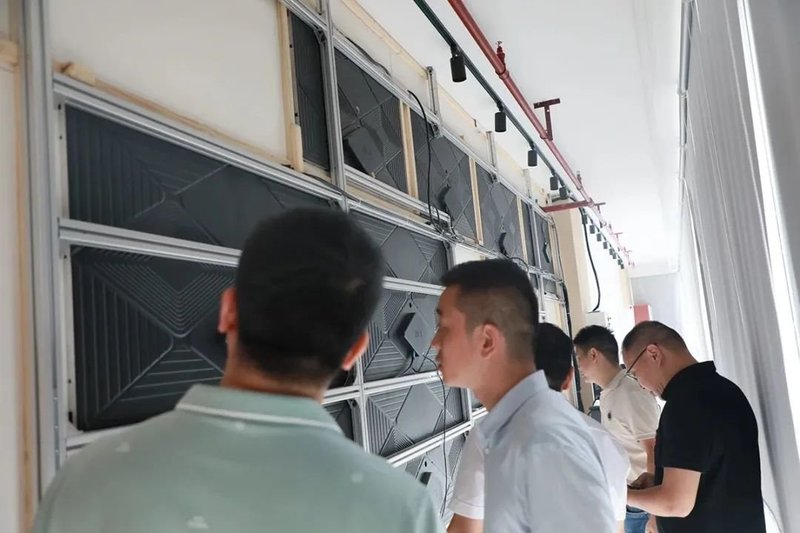 为AT而来！欢迎LCD拼接屏伙伴无缝迭代LED「寸」标准显示单元