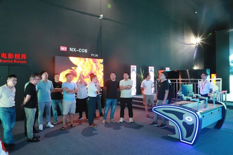 为AT而来！欢迎LCD拼接屏伙伴无缝迭代LED「寸」标准显示单元