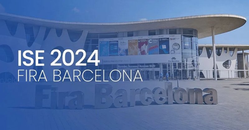 全自动升降折叠AI一体机全球首发  科伦特闪耀ISE2024