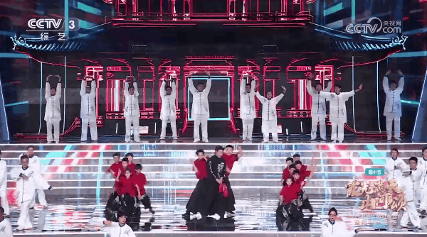 央视盛播 | 利亚德数虎图像助力《霞光满天山河颂》璀璨上演