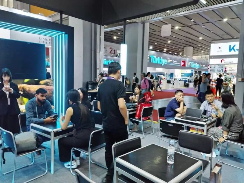 广交会人气选手 | 兆驰展示科技创新魅力