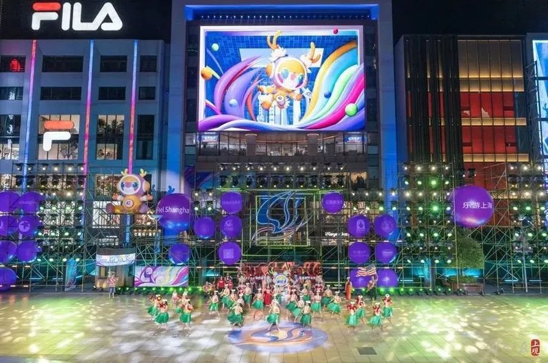 献礼祖国75华诞，利亚德深情表白祖国的N种方式