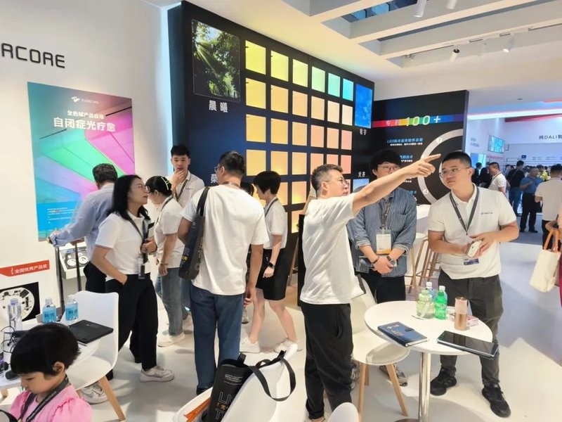 中昊·光亚展｜粹彩不落幕