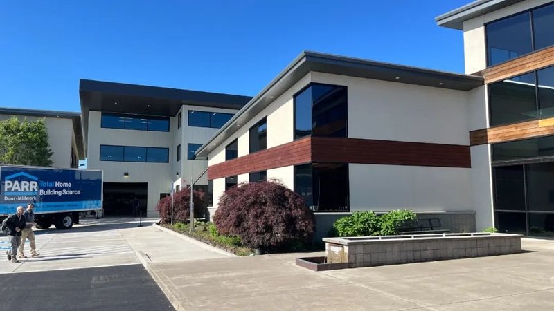 利亚德旗下NP新工厂投产，开启产业新篇章