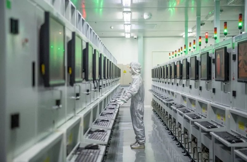 【探秘南昌造】 发光芯片点亮百亿级产业集群