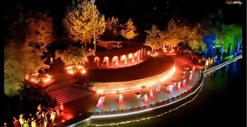 CCTV报道 | 利亚德倾情打造行浸式光影盛宴《如意·龙湖》，闪耀郑州！