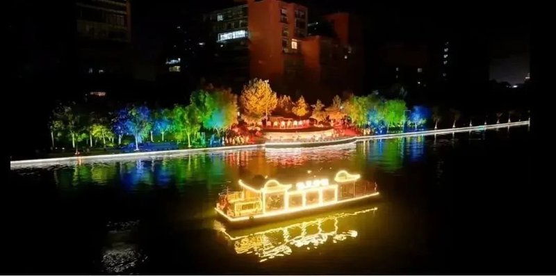 CCTV报道 | 利亚德倾情打造行浸式光影盛宴《如意·龙湖》，闪耀郑州！