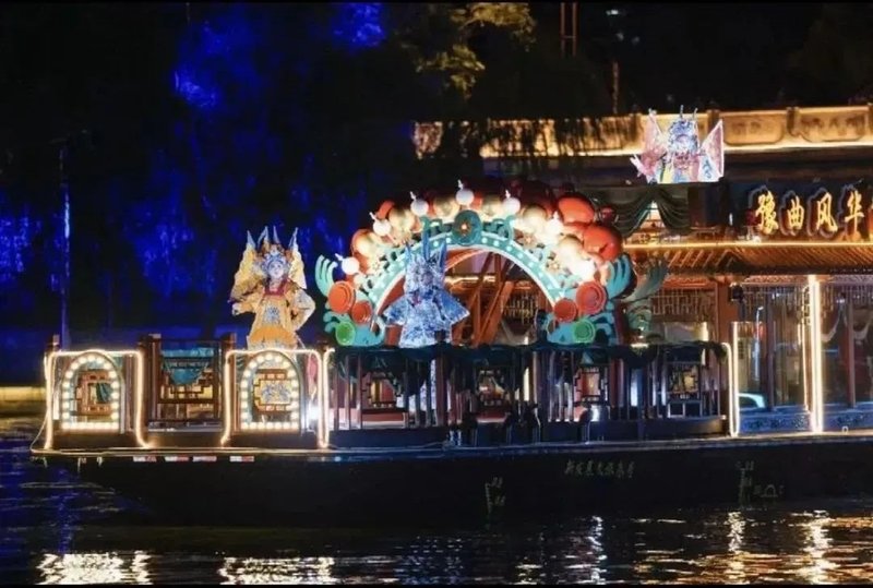 CCTV报道 | 利亚德倾情打造行浸式光影盛宴《如意·龙湖》，闪耀郑州！