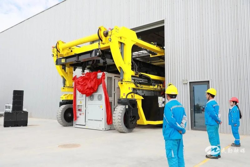 超100亿储能项目，1个投产，1个签约