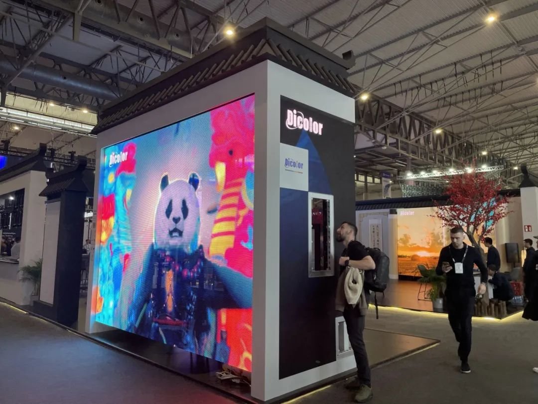 展会动态丨深德彩闪耀ISE 2025，创新设计火速提名，秒杀全场！