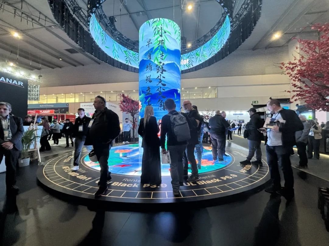 展会动态丨深德彩闪耀ISE 2025，创新设计火速提名，秒杀全场！