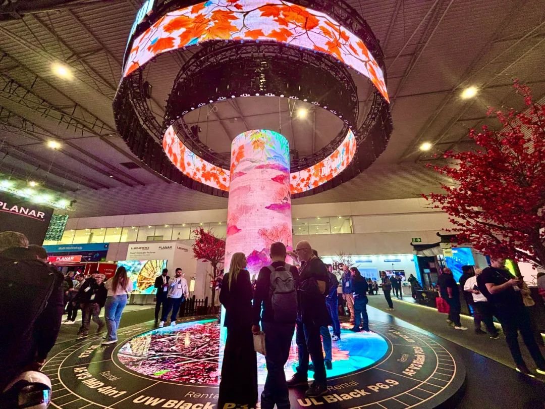 展会动态丨深德彩闪耀ISE 2025，创新设计火速提名，秒杀全场！