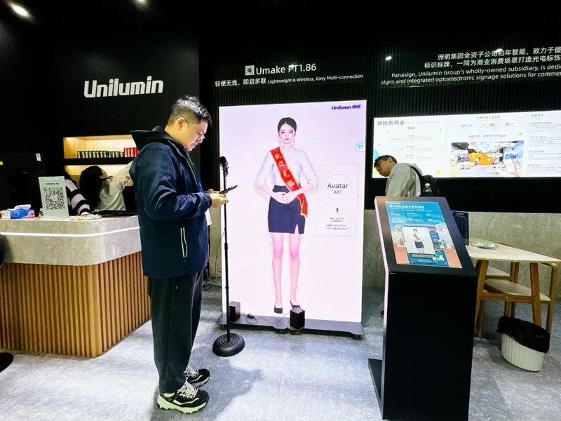 直击丨洲明光显+AI四大亮点，打造ISLE 2025人气展位