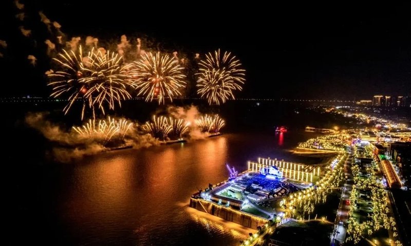 利亚德励丰文化闪耀光亚展  以科技赋能照明新生态