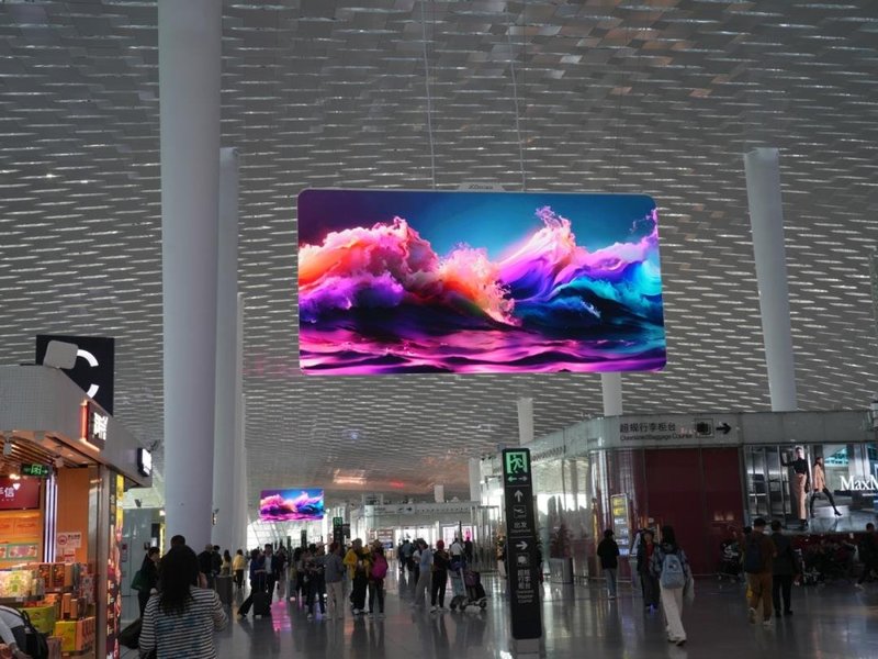 深圳机场悬浮屏刷爆全网，洲明“硬科技”升级文旅与消费新体验