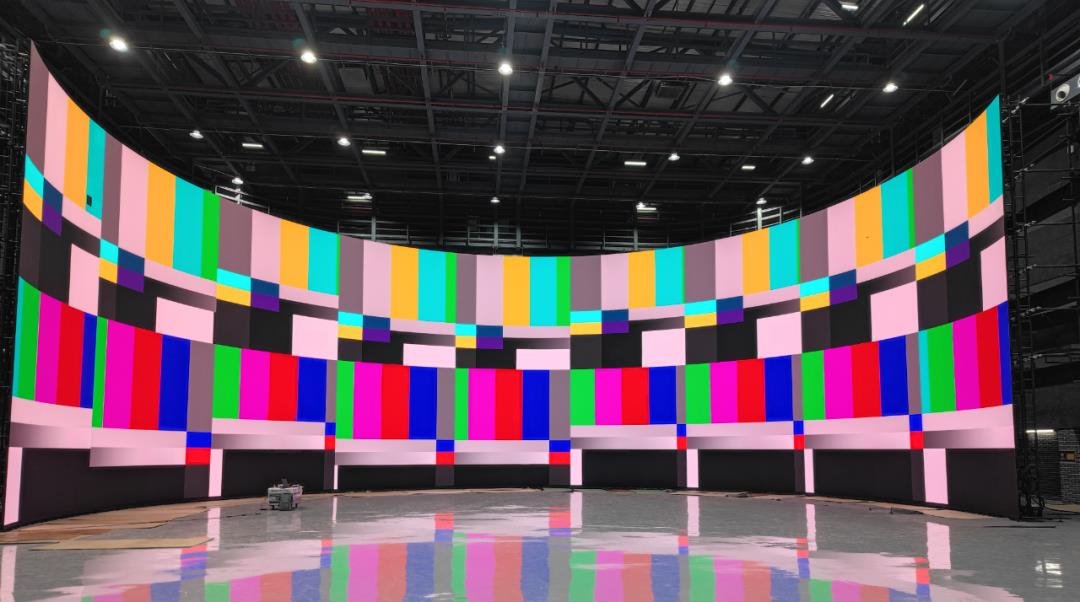 中国最大!LED“超级屏”正式点亮! - 行家说